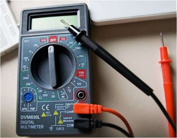 Multimeter und Steckverbinder