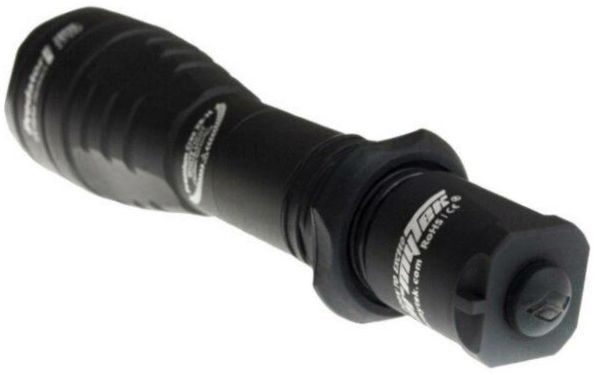 ArmyTek Predator v3 XP-L HI (weißes Licht)