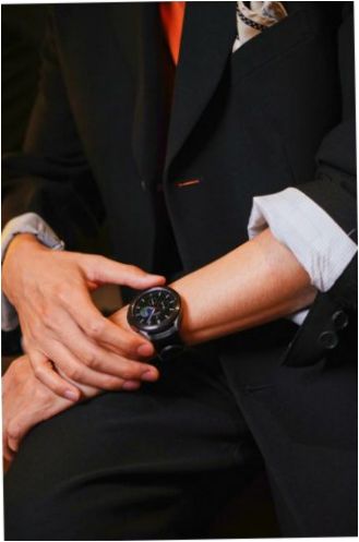 Samsung Galaxy Watch4 Classic Smartwatch - Betriebssystem: Wear OS
