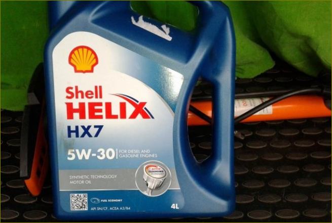 Shell Helix HX7 5W30 Motoröl