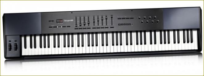 Abbildung zeigt M-AUDIO OXYGEN 88 MIDI-Keyboard