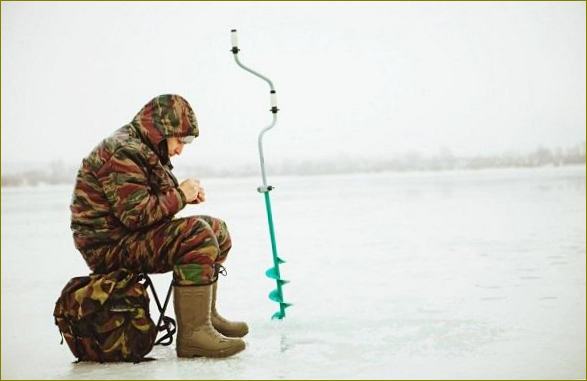 Fischer auf dem Eis